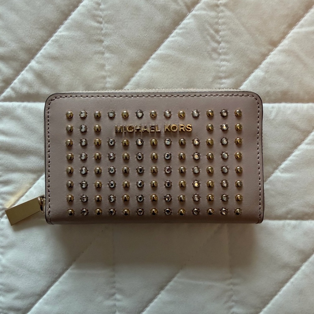 Michael Kors Light Pink Wallet with Accents
